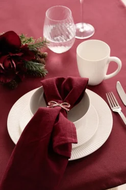 Kremmerhuset Duk Madeleine 140x250cm| Duker, Spisebrikker, Brikker Og Løpere|Juletekstil