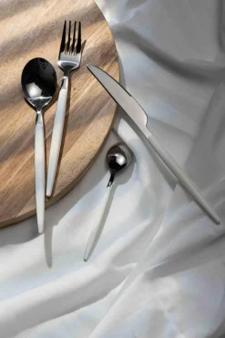 Kremmerhuset Modern House - North Light Bestikksett 16 deler hvit| Bestikk